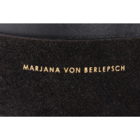 Marjana Von Berlepsch Umhängetasche aus Leder in Schwarz