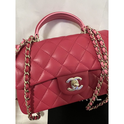 Chanel Top Handle Flap Bag aus Leder in Rosa / Pink