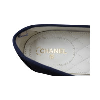 Chanel Pumps/Peeptoes aus Canvas in Weiß