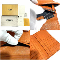 Fendi Peekaboo Bag in Pelle in Arancio