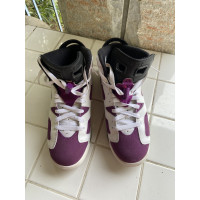 Jordan Trainers Leather in Violet