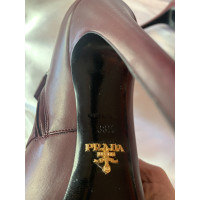 Prada Pumps/Peeptoes Leather in Bordeaux