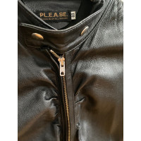 Pleats Please Jacket/Coat Leather in Black