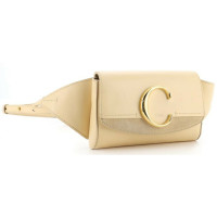 Chloé C Belt Bag aus Leder in Gelb