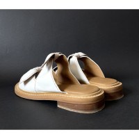 See By Chloé Slippers/Ballerina's Leer in Wit