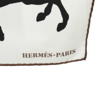 Hermès Schal/Tuch aus Seide in Braun