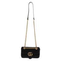 Gucci GG Marmont Velvet Shoulder Bag in Nero