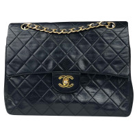 Chanel Classic Flap Bag aus Leder in Schwarz