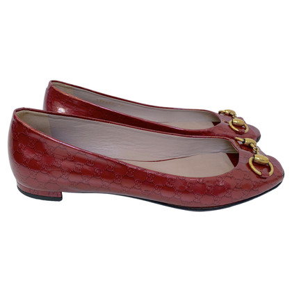 Gucci Slippers/Ballerinas Patent leather in Bordeaux