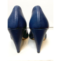 Gianfranco Ferré Pumps/Peeptoes Leather in Blue