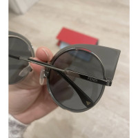 Fendi Sonnenbrille in Schwarz