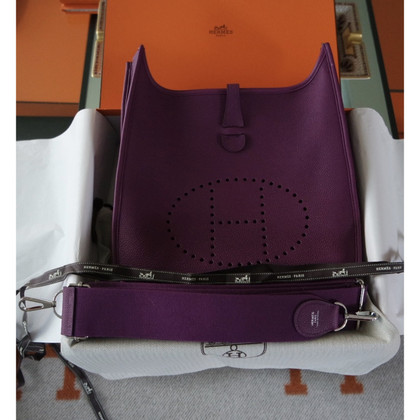 Hermès Evelyne PM 29 aus Leder in Violett
