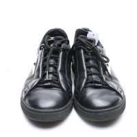 Fendi Sneakers aus Leder in Schwarz