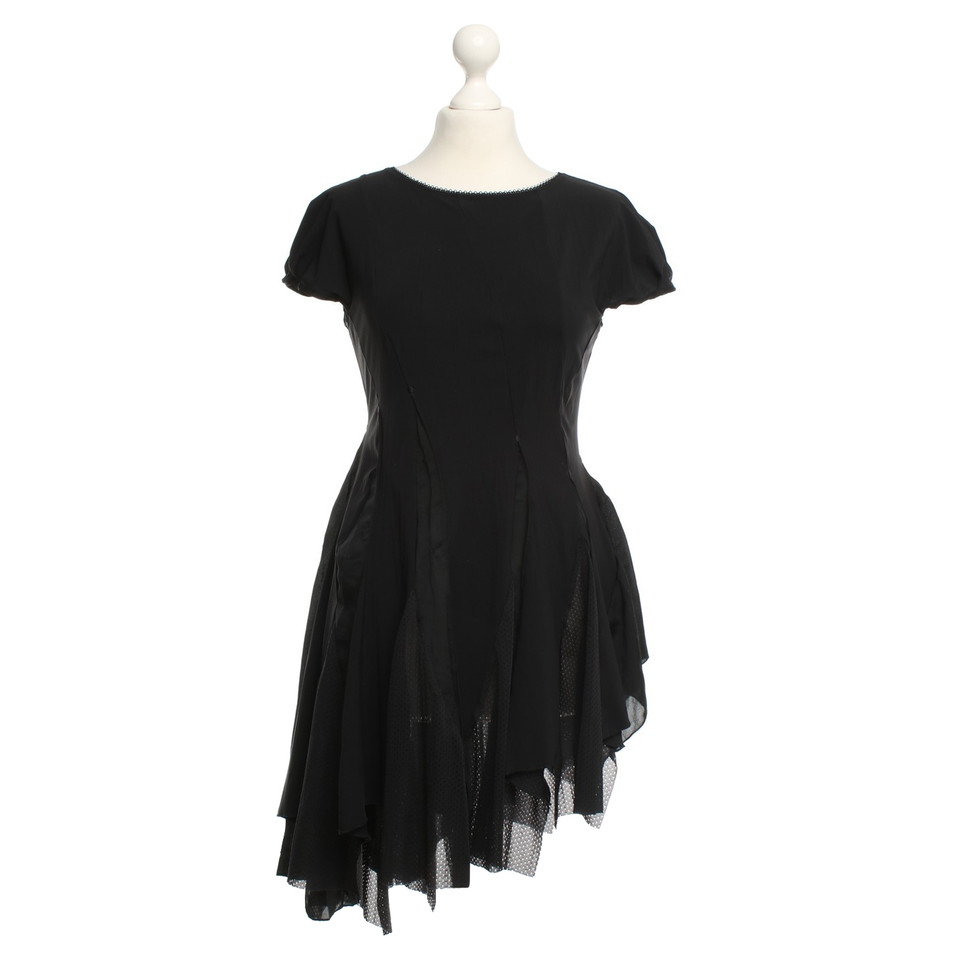 Andere Marke HIGH Tech - Asymmetrisches Kleid in Schwarz
