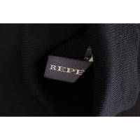 Repeat Cashmere Top Jersey in Black