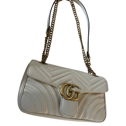 Gucci GG Marmont Flap Bag Small in Pelle in Crema