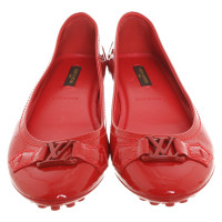 Louis Vuitton Slipper/Ballerinas aus Lackleder in Rot