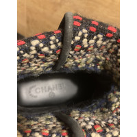 Chanel Stiefeletten aus Leder in Grau