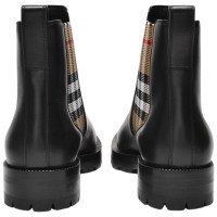 Burberry Boots Leather in Black