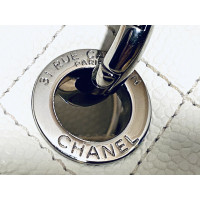 Chanel Grand  Shopping Tote en Cuir en Blanc
