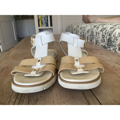 Baldinini Sandals Patent leather in Cream