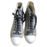 Neil Barrett Sneakers aus Wildleder in Grau