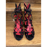 Pura Lopez Sandalen aus Wildleder in Schwarz