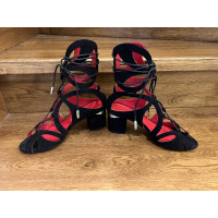 Pura Lopez Sandalen aus Wildleder in Schwarz