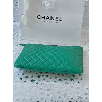 Chanel Clutch en Cuir en Vert
