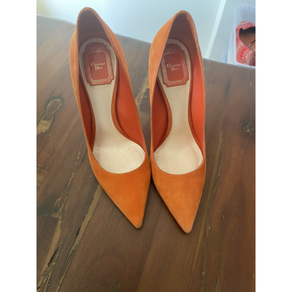 Christian Dior Chaussures compensées en Daim en Orange