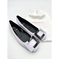 Roger Vivier Slippers/Ballerinas Leather in Violet