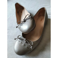 Fendi Slipper/Ballerinas aus Leder in Grau