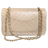 Chanel Classic Flap Bag Medium Leer in Beige