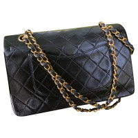 Chanel Flap Bag Leather in Black