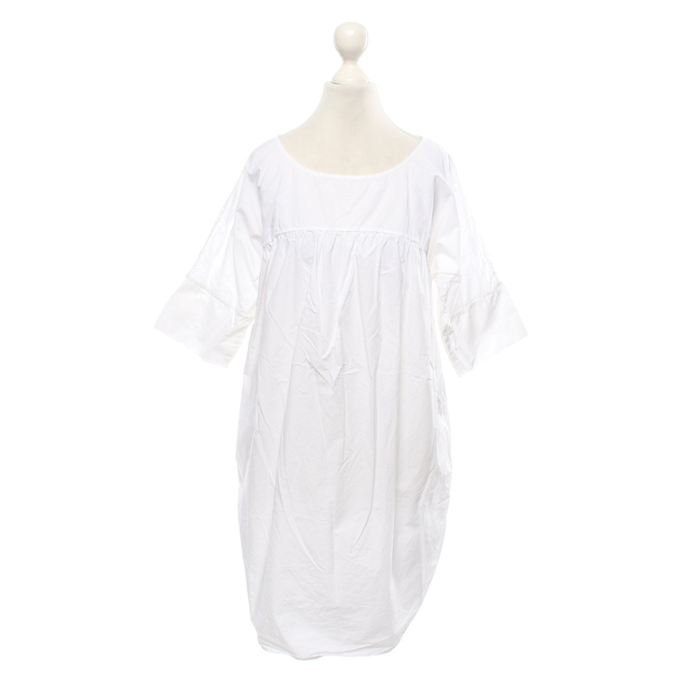 Cos Kleid aus Baumwolle in Weiß