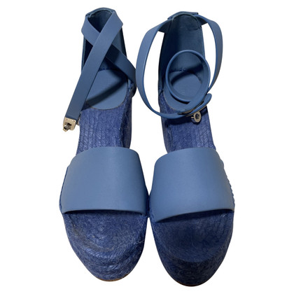 Hermès Wedges aus Leder in Blau