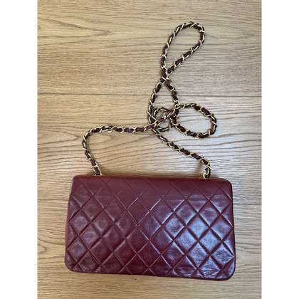 Chanel Classic Flap Bag Leather in Bordeaux