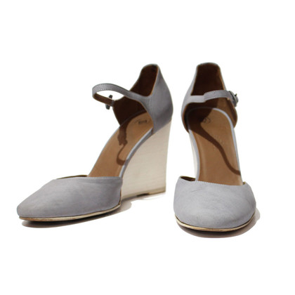 Hermès Sandals Suede in Grey