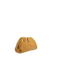 Bottega Veneta Mini Pouch 22cm aus Leder in Gelb