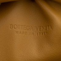 Bottega Veneta Mini Pouch 22cm aus Leder in Gelb