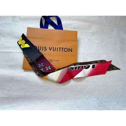 Louis Vuitton Scarf/Shawl Silk