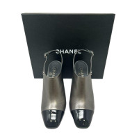 Chanel Pumps/Peeptoes Leather in Grey