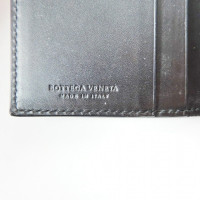 Bottega Veneta Bi-Fold Wallet in Pelle in Nero