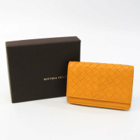 Bottega Veneta Bi-Fold Wallet in Pelle in Giallo