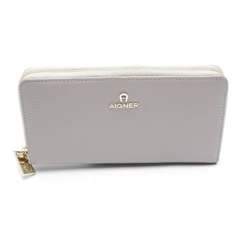 Aigner Bag/Purse Leather in Grey