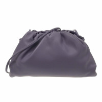 Bottega Veneta Pouch aus Leder in Violett