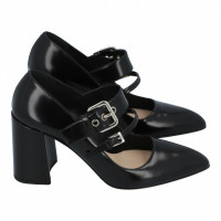 Prada Pumps/Peeptoes Leer in Zwart