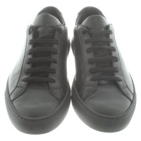 Common Projects Sneakers in Schwarz