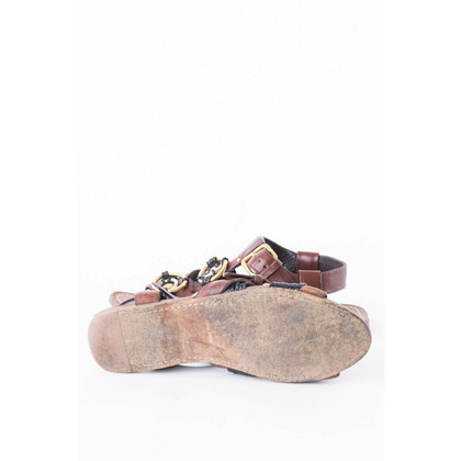 Miu Miu Sandalen aus Leder in Braun
