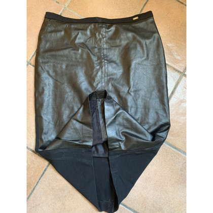 Krizia Skirt Viscose in Black
